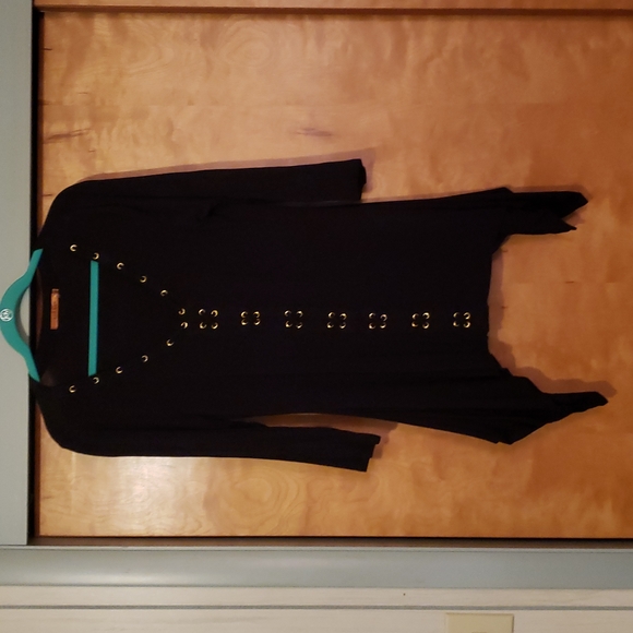 3/$20 Handkerchief hem tunic - Picture 2 of 7